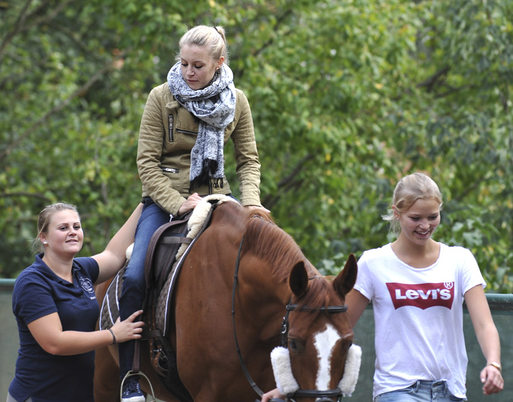 Hippotherapie - Foto: Stefan Oldenburg - Medizin