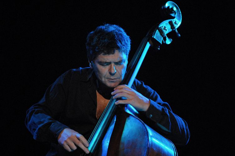 Carlos Bica - Foto: Stefan Oldenburg - Jazz